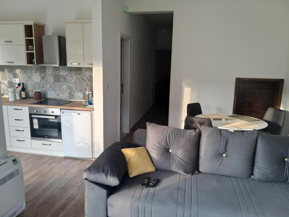 Appartement Petivat Gardens Extérieur photo