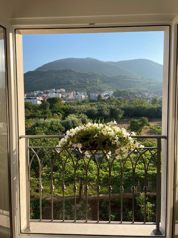 Appartement Petivat Gardens Extérieur photo