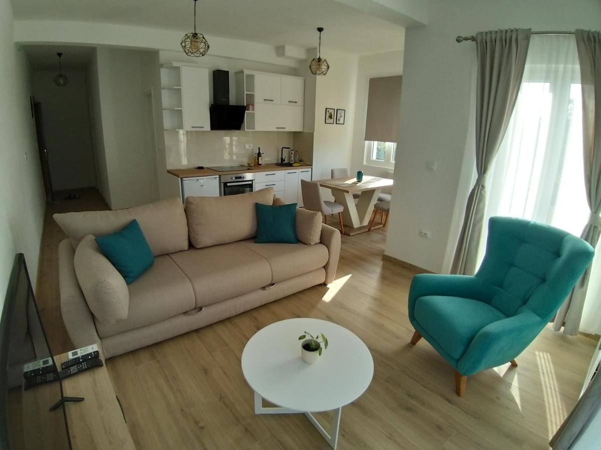 Appartement Petivat Gardens Extérieur photo