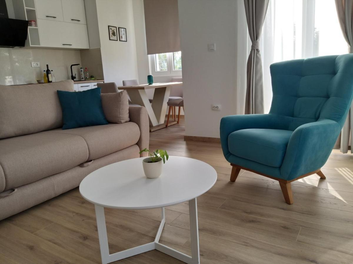 Appartement Petivat Gardens Extérieur photo
