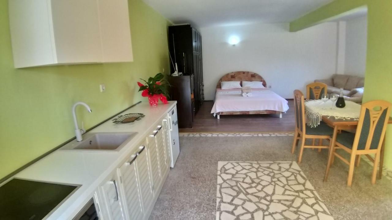 Appartement Petivat Gardens Extérieur photo